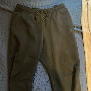 Nike Tech Sweatpants Sz XL Lightly Worn BLACK